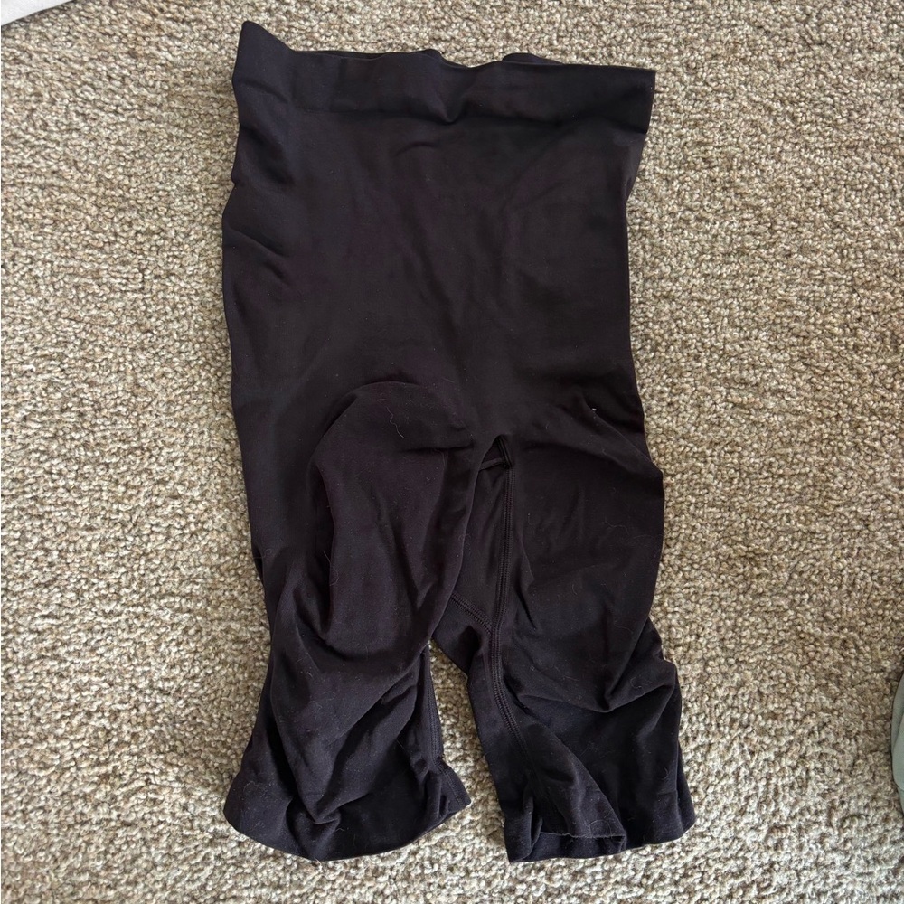 SKIMS Black Shapewear Shorts NWOT